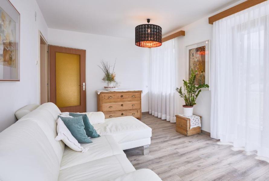 Apartmenthaus Haringer Novacella Екстериор снимка
